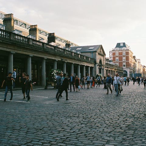 Eat and drink your way around Covent Garden, reached by bus