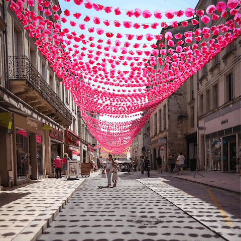 Spend the day in the town of Périgueux, only an hour away by car