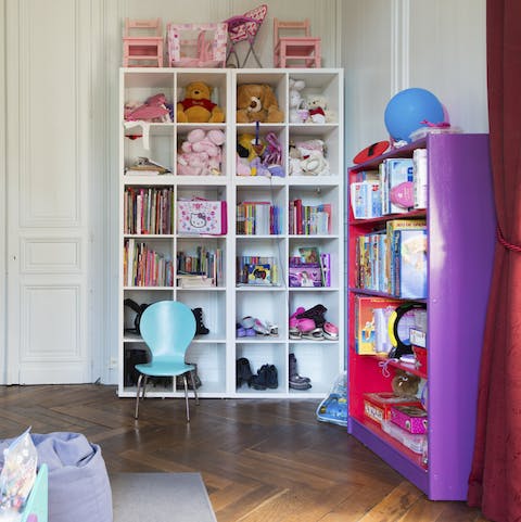 Let the kids entertain themselves in the colourful nursery