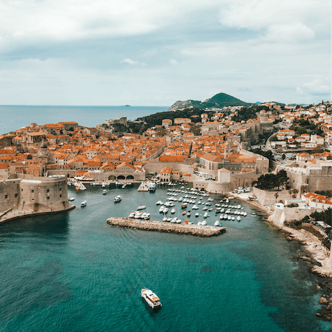 Discover the distinctive Old Town, gothic architecture and stunning coastline of Dubrovnik