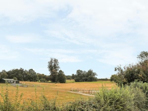 A Retreat in Kent image 2