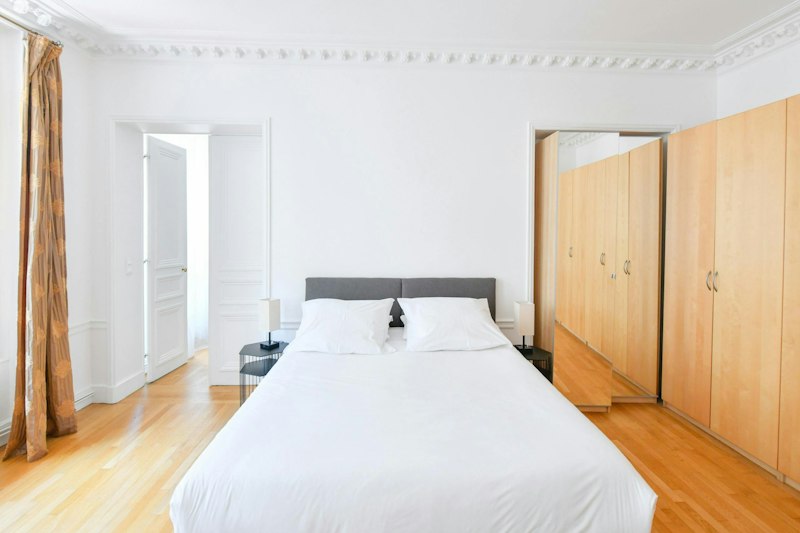 The Gilded Parisian additional image