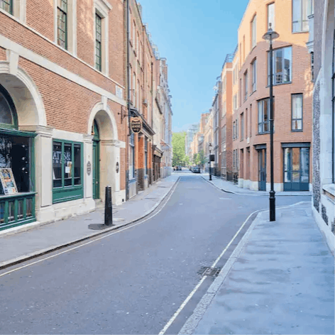 Explore quaint streets and boutique shops around Westminster