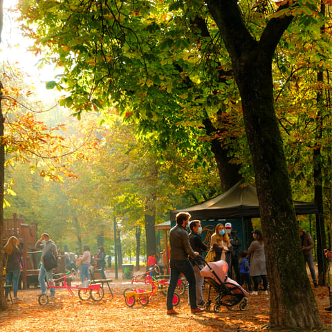 Stroll over to Indro Montanelli Gardens and enjoy a picnic in the park