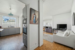 Paris Unfolded image 12