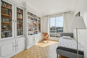 Paris Unfolded image 7