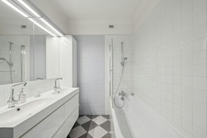 Paris Unfolded image 4