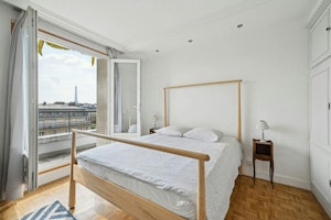 Paris Unfolded image 2