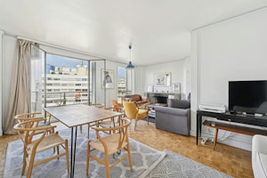Paris Unfolded image 1