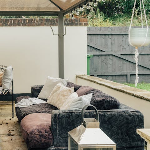 Sit out on the patio on warm summer evenings, gin and tonic in hand