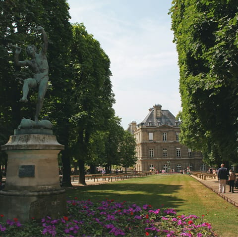 Take a baguette and some cheese to nearby Jardin du Luxembourg for a picnic