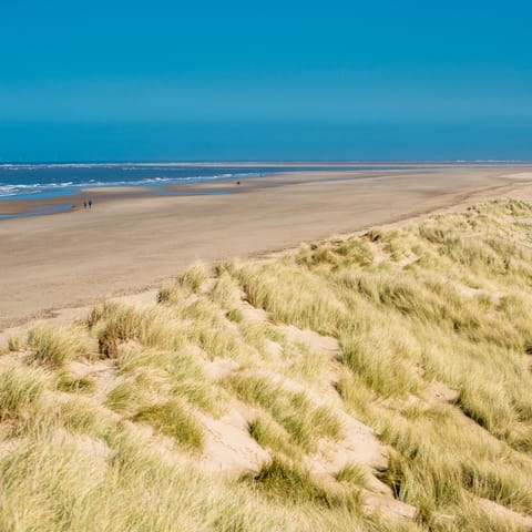 Drive to Holkham Beach in less than thirty minutes