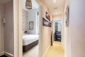 Baron's Place image 5