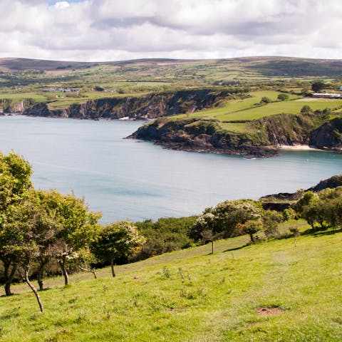 Make the most of this ideal spot to explore the vast Pembrokeshire landscape
