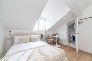 House Song image 1