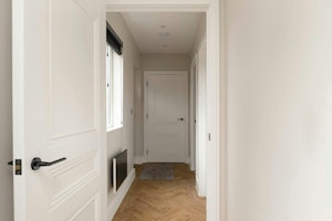 London Line image 14