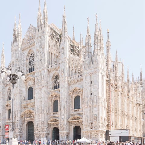 Explore the centre of Milan on foot or by Metro – the Duomo is around a ten-minute walk