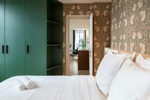 Elegant Quarters image 14