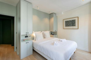 Elegant Quarters image 12