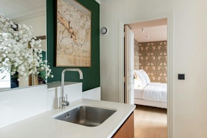 Elegant Quarters image 11