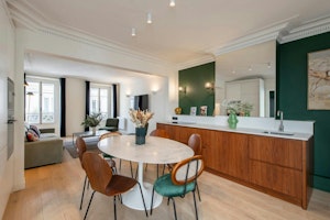 Elegant Quarters image 7