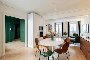 Elegant Quarters image 5