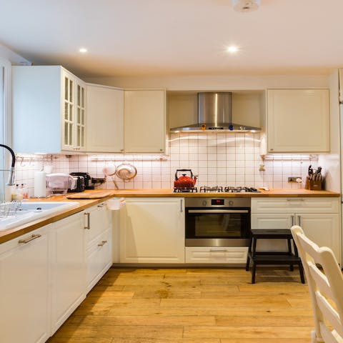 Large family kitchen with gas cooker