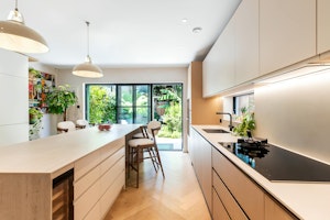 Tropical Chiswick image 12