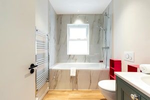 Tropical Chiswick image 10