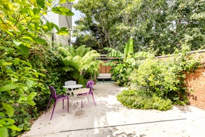 Tropical Chiswick image 3