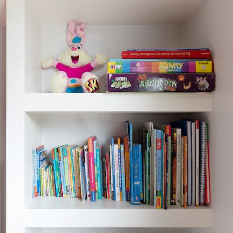 Keep kids entertained withe the multitude of books and board games available