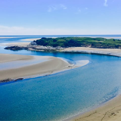 Stay a twenty-minute stroll away from Whiteford Sands