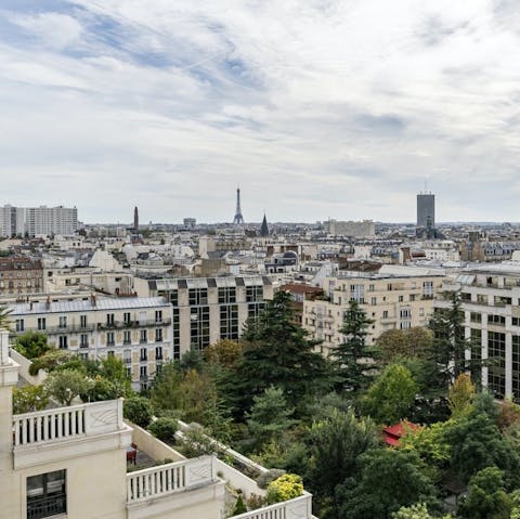 Take some snaps of the Eiffel Tower