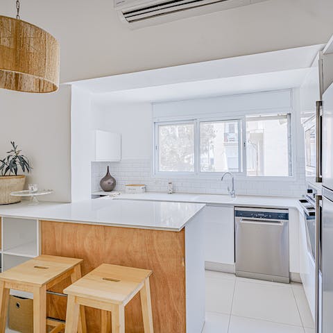 Put the minimalist kitchen through its paces and serve a hearty dinner to fellow guests