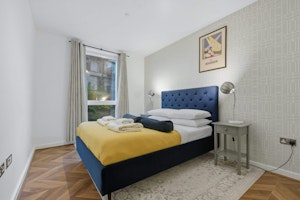 Olympic Park Living image 8