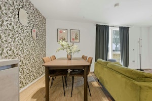 Olympic Park Living image 6