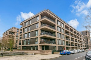 Olympic Park Living image 2