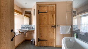 Black Mountains Farmhouse image 12