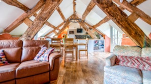 Black Mountains Farmhouse image 1