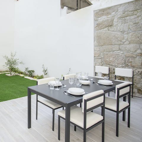 Lay the table for a lazy brunch on the peaceful private terrace