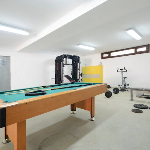 Relax with a game of pool or keep fit in the well-equipped gym