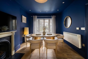 Midnight in Mayfair image 8