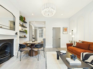 Carnaby Dreams image 10