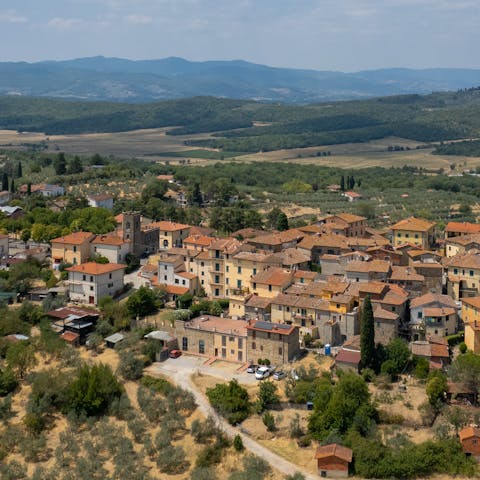 Explore the pretty village of Pergine Valdarno on your doorstep