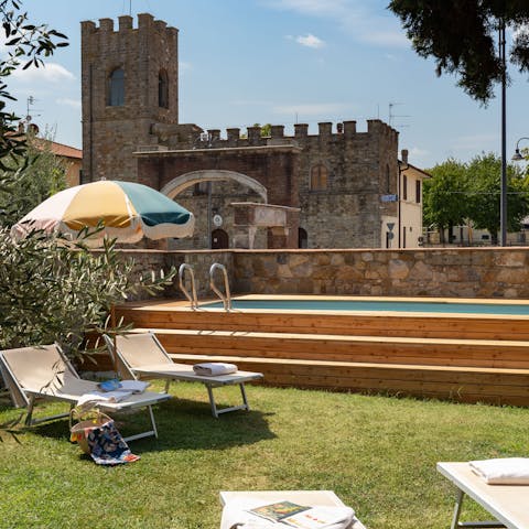 Cool off from the Tuscan sun in the private pool