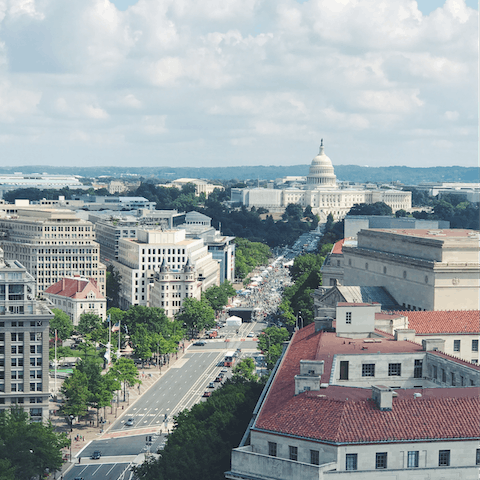 Stay just a thirty-five-minute drive away from Washington DC