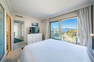 Riviera Rise image 9