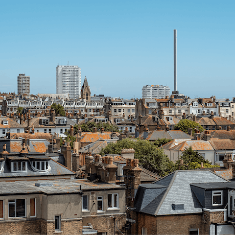 Explore Hove and Brighton with ease from this central spot – eateries, pubs and shops are within walking distance