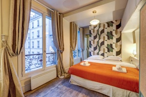 Paris Rainbow image 3