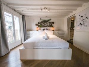 Saint Germain Elegance image 12